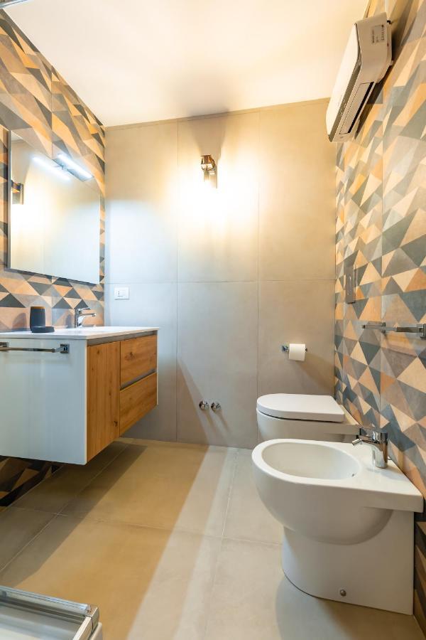 Residenza Partanna By Napoliapartments Luaran gambar