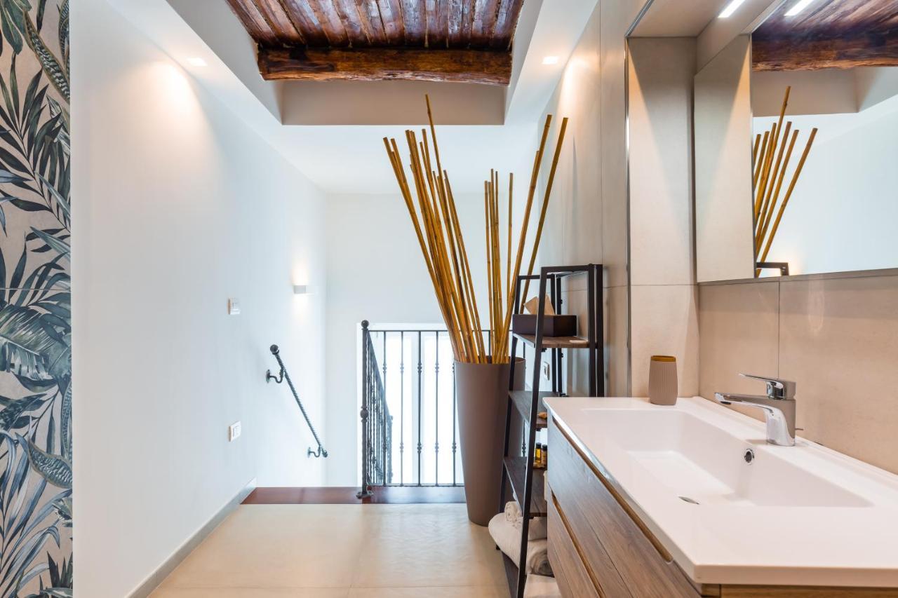 Residenza Partanna By Napoliapartments Luaran gambar