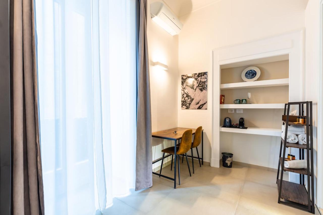 Residenza Partanna By Napoliapartments Luaran gambar